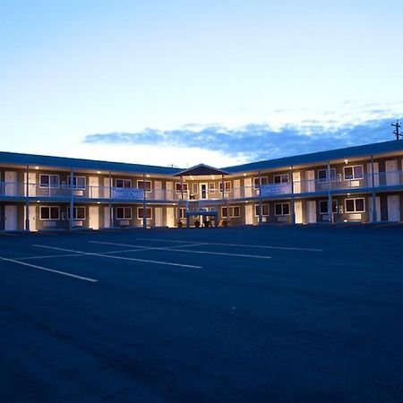 Shoreside Inn & Suites Wabamun Buitenkant foto