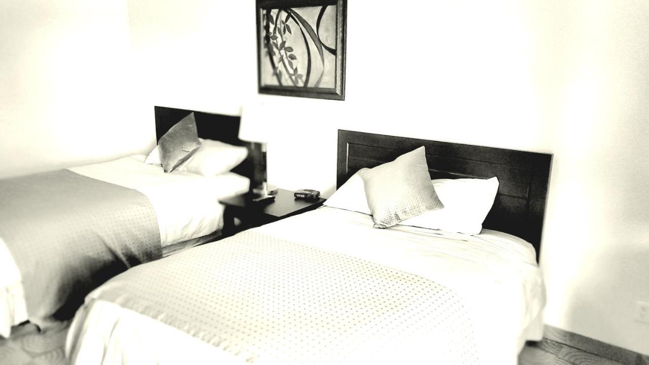 Shoreside Inn & Suites Wabamun Buitenkant foto