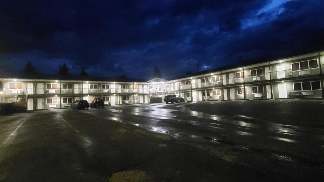 Shoreside Inn & Suites Wabamun Buitenkant foto