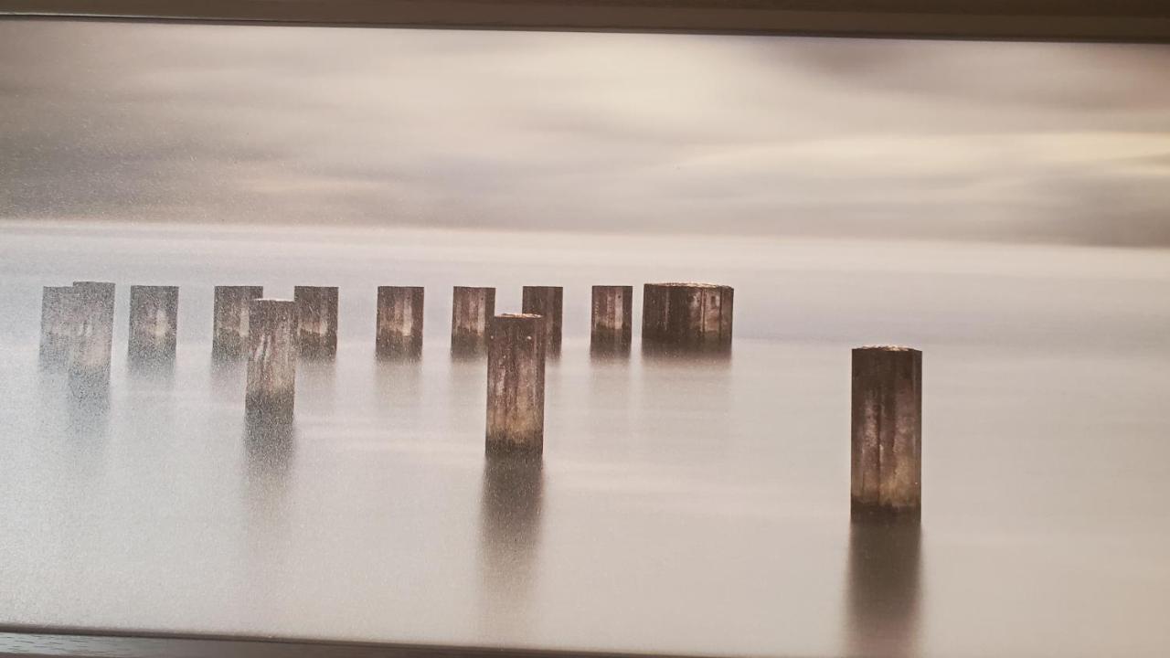 Shoreside Inn & Suites Wabamun Buitenkant foto