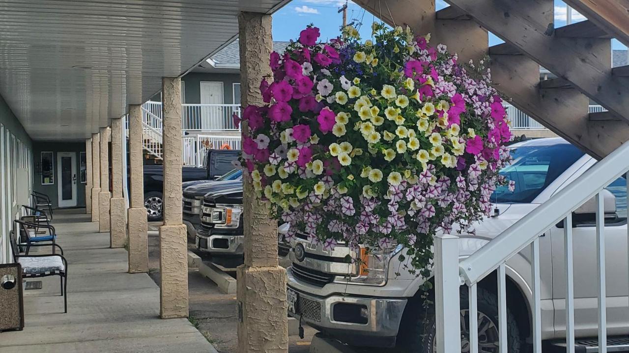Shoreside Inn & Suites Wabamun Buitenkant foto
